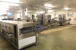 Fuld automatisk produktionslinje til: (Drikkevarer, Kombucha, Ice Tea, Ketchup, Mayonnaise og andre dressinger.) 