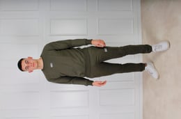 Salg af varelager med unisex sportswear tøj