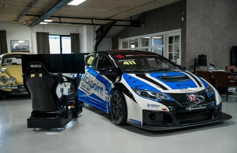 Webshop med simracing-cockpits, sæder og skærmstativer sælges