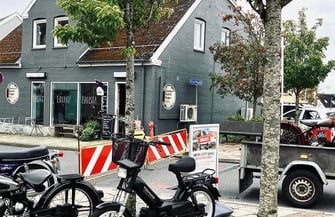 Café i Kolind med fuldt inventar, varelager og klar drift fra dag ét