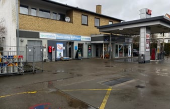 Tankstation med tilhørende lejlighed, OK-tank og en kiosk sælges (afkast 14,4 %) 