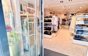 Velkørende tøjbutik med webshop og kendte brands