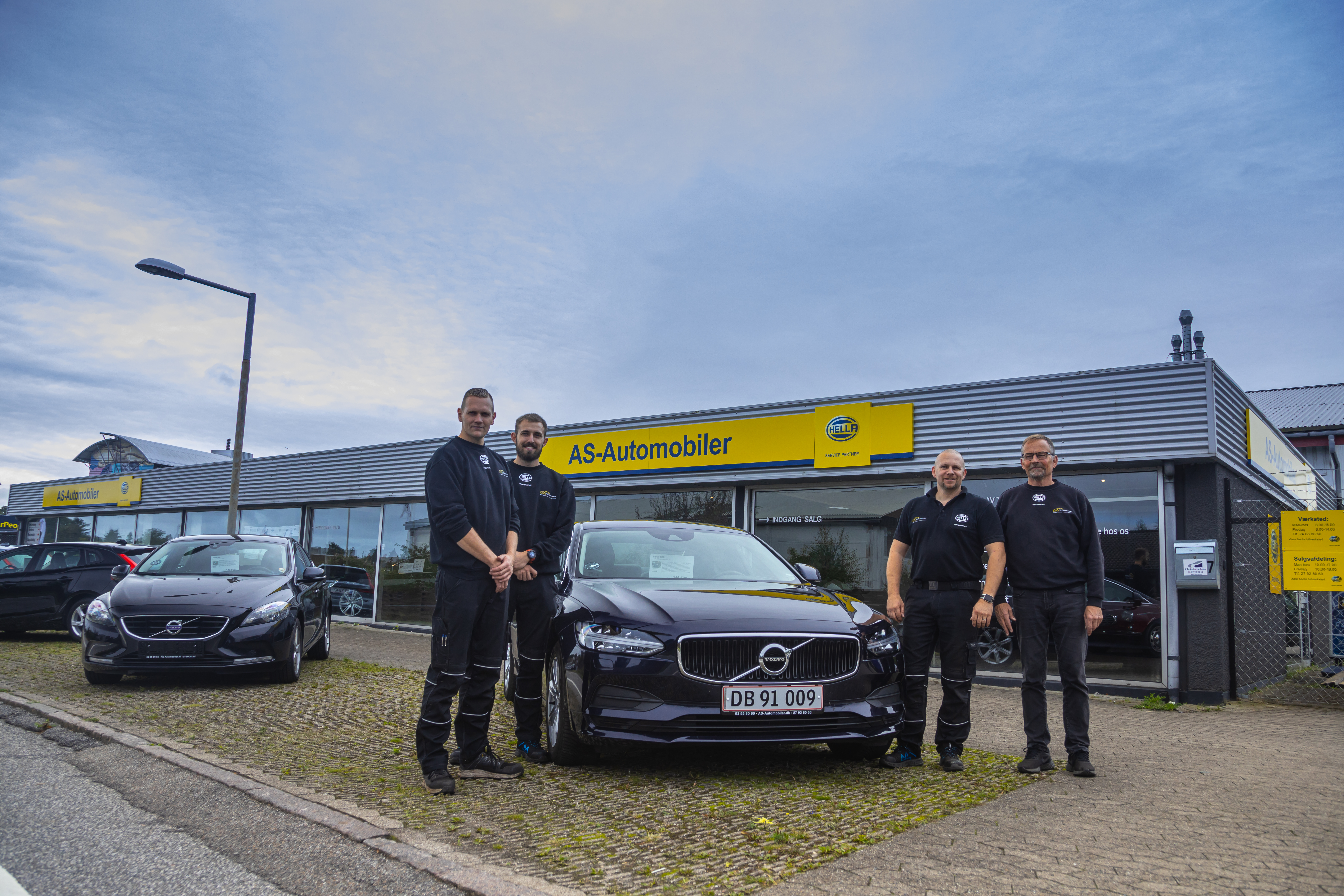 Bilforretning med Autoværksted sælges i Frederikssund - Overskud før skat 2021: 687.480,- kr.