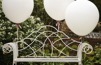 Hooraay.dk - festartikler til enhver fest, fra babyshower til polterabend til fødselsdag og højtider.