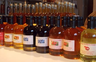 Flytbar produktion af spændende vin/spiritus-produkter solgt i over 200 butikker. 