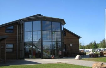 Camping & Feriecenter - Aktiver i bygninger samt luksus hytterne ca. 15.000.000 DKK 
