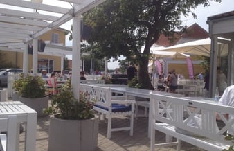 Cafe/restaurant god beliggenhed på strøget i Skagen