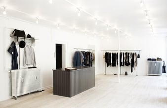 Stor luksus-secondhand butik tæt på Strøget - Omsætning 2.2 mio DKK