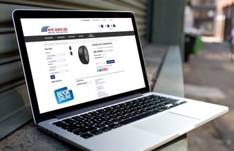 Dæk shop med omsætning og dropshipping - Omsat for ca 350.000 kr - Avancen på 12%