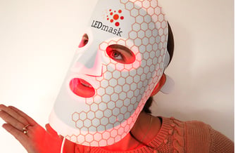 Webshop med LED ansigtsmasker, der reducer rynker, fjerne arkne og får gløden tilbage i huden.