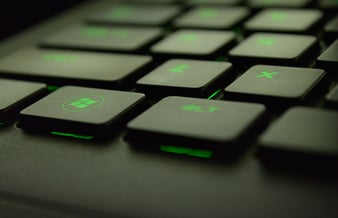 Virksomhed som sælger gaming computere i kæmpe vækst