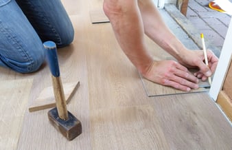 Gulvbutik der har været igang i 28 år. - Vi har mange erhvervskunder som vi har serviceret i mange år.