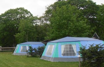 Udlejningsvirksomhed med store familietelte til danske campingpladser til salg