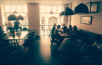 127m2 istandsat café, på sidegade til Gothersgade KBH - fuld køkken tilknyttet - 