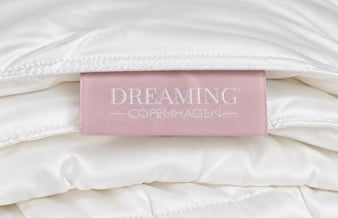 Dreaming Copenhagen - Kpmplet varelager med håndlavede silkedyner i Mulberry silke