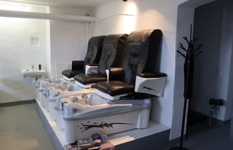 Negle salon med fantastisk placering i København