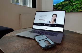 Abonnementsforretning / skønhedsplatform - 100% automatiseret og selvkørende. Brugt 350 udviklingstimer! Medfølger komplet liste med over 15.000 danske saloner / behandlere i målgruppen.