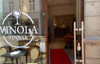 CENTRAL VINBAR I HJERTET AF ODENSE - KAN OGSÅ BRUGES TIL KAFFEBAR, CAFE MV.