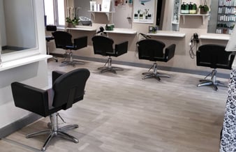 Frisør salon i Borup til salg - Overskud på 634.000 kr. 