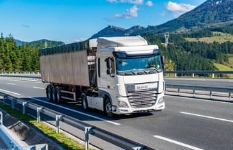 Biparel  ApS - Transportvirksomhed indenfor vejgods og med bruttofortjeneste på 8 mio kr.