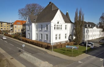 Overtag veldrevet kosmetisk klinik med solid omsætning 