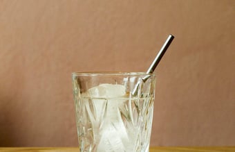 Flot webshop med alsidigt virksomhedsnavn og ULR -  Salg af alkoholfrie drikkevarer