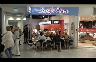 Steff’s Place - Populært spisested med god beliggenhed på Fisketorvet til afståelse