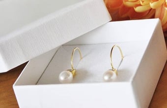 Smykkevirksomhed med Private label, omsætning og forhandlernetværk. Skalérbart vækstpotentiale  