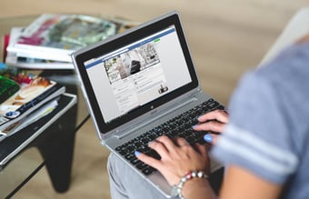 28.000 Facebook Followers til alle kvinder, mænd, drenge og piger interesseret i designertøj og modetøj