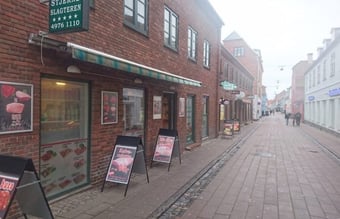 Slagter i centrum af Helsingør på 136m2 - Omsætning pr dag: 2-3.000,- kr. - til afståelse