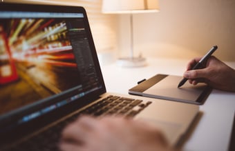 Salg af softwareforhandleraftale (videoredigering) samlet omsat for: 503.000 kr. 