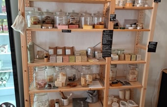 Bliv ejer af Aarhus’ førende økologiske, emballagefri butik – Raa Aarhus er til salg!