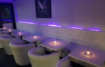 Eksklusiv moderne café i super gode omgivelser til afståelse.