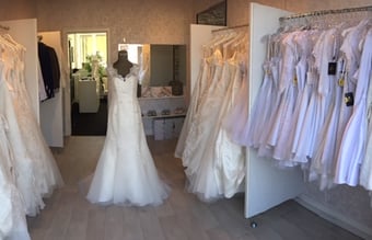 Brudekjole og konfirmationskjoler