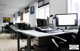 Virksomhed der driver overskudsgivende kontorfællesskab til salg