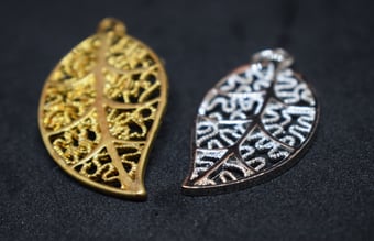 Forgyldningsvirksomhed - Kan lægge 24 karat guld på andre metaller. - Sælges som startpakke