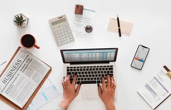 Bogføring- og regnskabsvirksomhed - Årlig afkast 1.9 mio kr. - Omsætning 3.8 mio kr. 