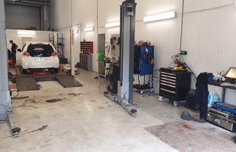 Sjældent udbudt autoophugger med salg til B2B og B2C - Overskud på 807.500 kr. 