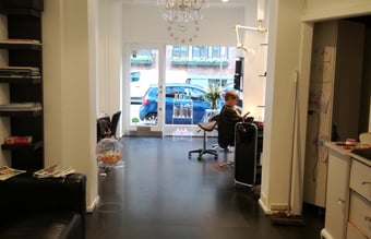 Frisør med Bedste beliggenhed, lav husleje/god omsætning 