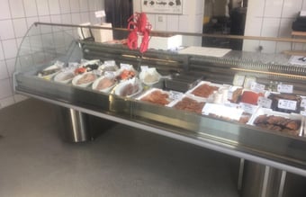 Røgeri og fiskebutik til salg - Faste Ruter - Omsætning 1.543.340 DK - Farsø
