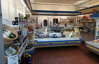 Ostebutik i attraktivt butikscenter i Århus N - 28 års ejerskab