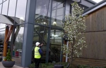 jysktagrenderens.dk - Servicevirksomhed ude & inde med speciale i tagrenderensning