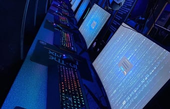 Internetcafe Aalborg - Forretningen tjener mellem 60.000 - 70.000 kr. månedligt.