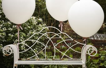 Hooraay.dk - festartikler til enhver fest, fra babyshower til polterabend til fødselsdag og højtider.