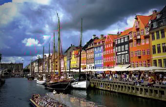 Sikkert cashflow , Ejendomsportfolio indeholdende velbeliggende detailejendomme i københavn med udviklingspotentiale - EBITDA ca. 1.000.000.- DKK 