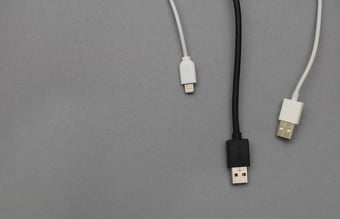 Mobilopladere.dk med tilhørende varelager samt inventar sælges - Omsætning på over 850.000 DKK. 