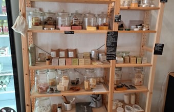 Bliv ejer af Aarhus’ førende økologiske, emballagefri butik – Raa Aarhus er til salg!