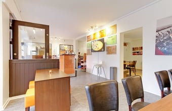 Sandwich og bagel, juice/smothies/mulighed varmeretter..