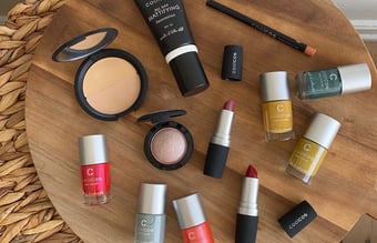 Køreklar dansk makeup webshop.