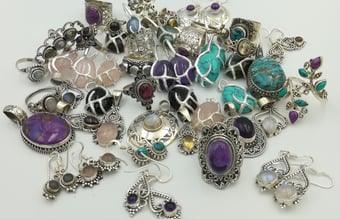 Lige til at gå til - salgsklar webshop med boheme krystalsmykker